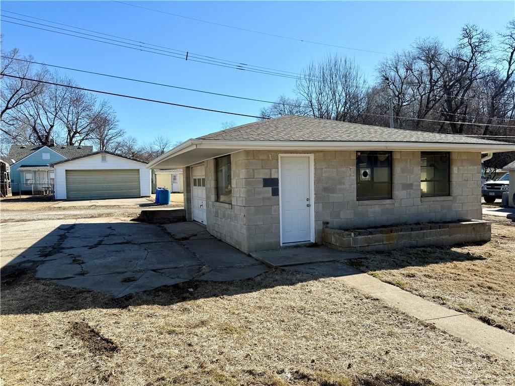 6309 Morris Street — photo 32