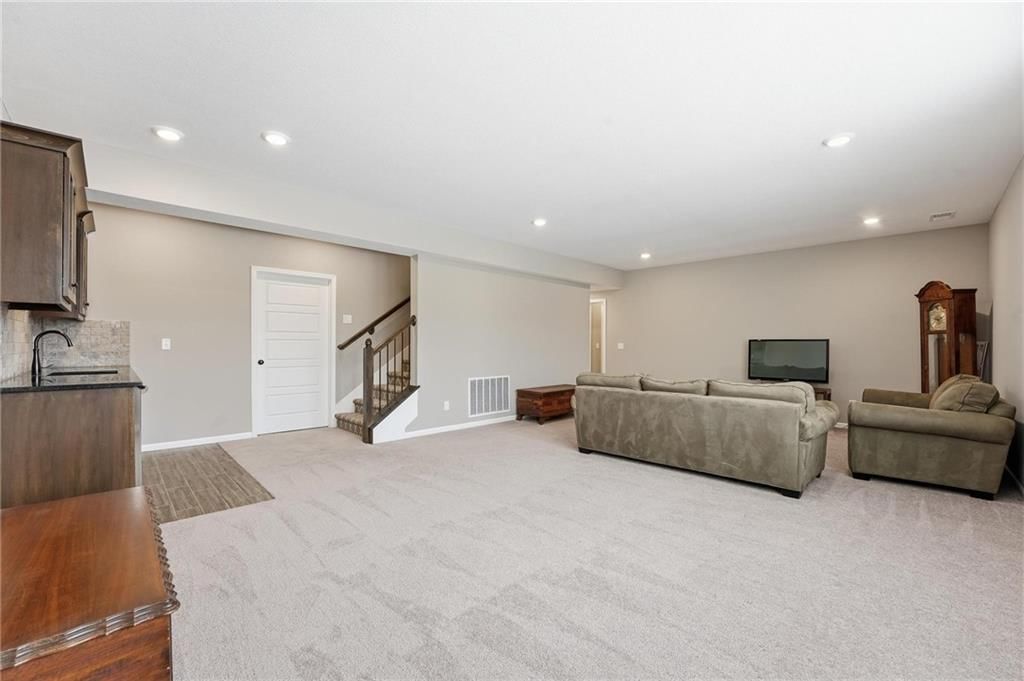109 SE Riley Street — photo 21
