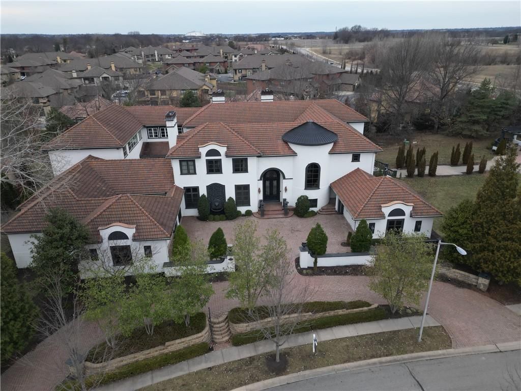 3423 W 138th Street, Leawood, KS