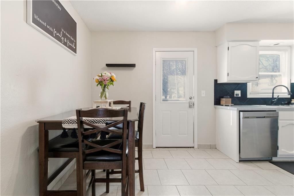 1610 SE Camelot Court — photo 10