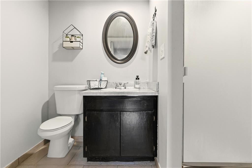 1610 SE Camelot Court — photo 27