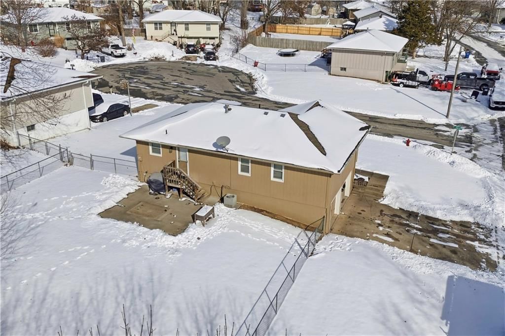 1610 SE Camelot Court — photo 31