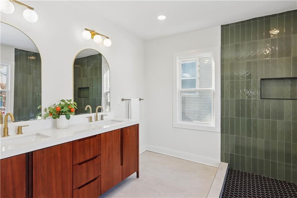 829 W 39th Terrace — photo 18