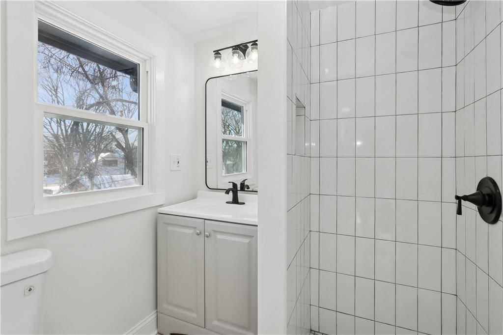 829 W 39th Terrace — photo 24