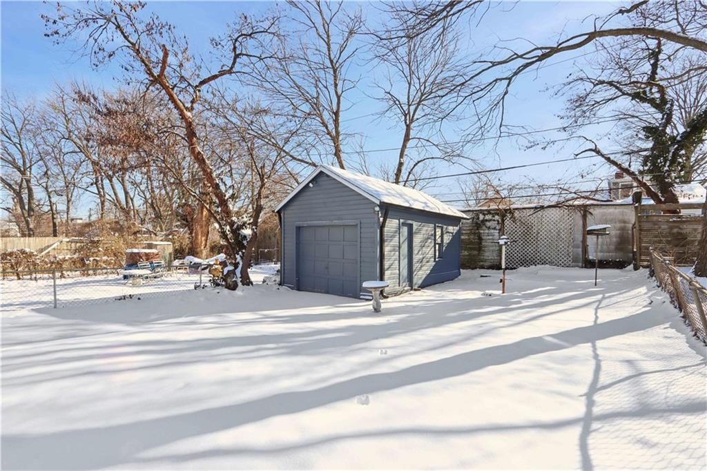 829 W 39th Terrace — photo 27