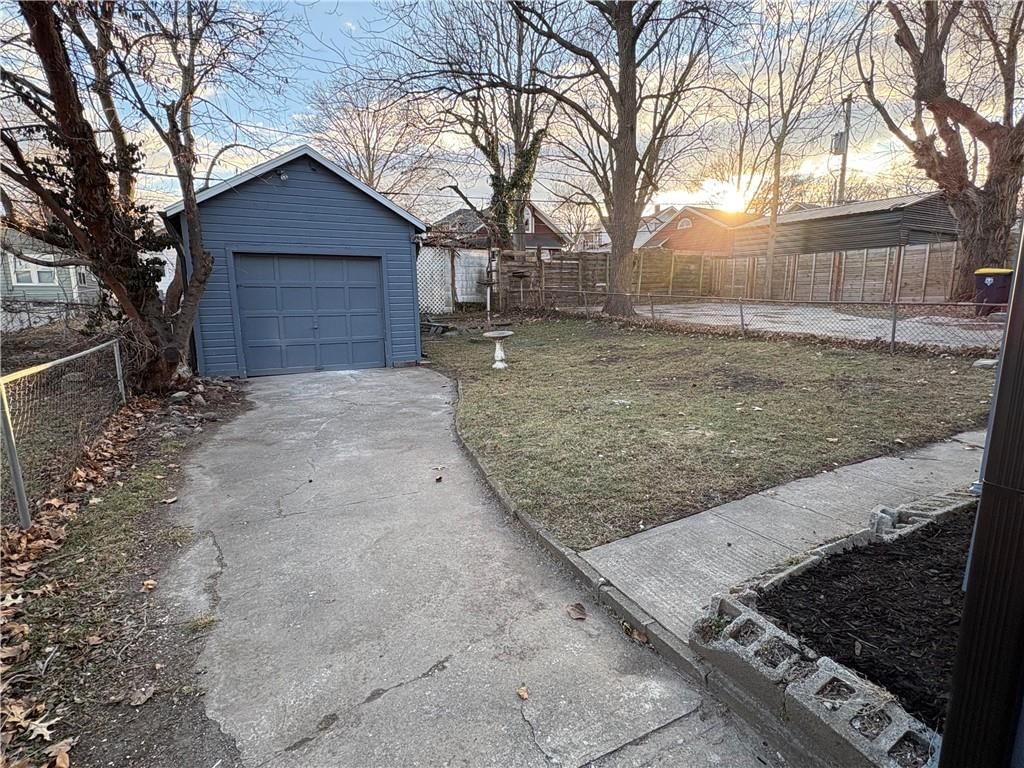 829 W 39th Terrace — photo 28