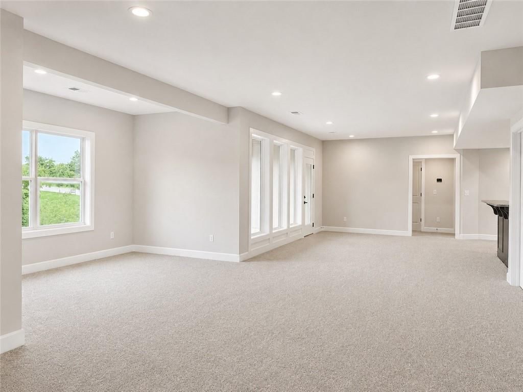 Photo 36 of 48 - 8004 Round Prairie Street, Shawnee, KS 66220