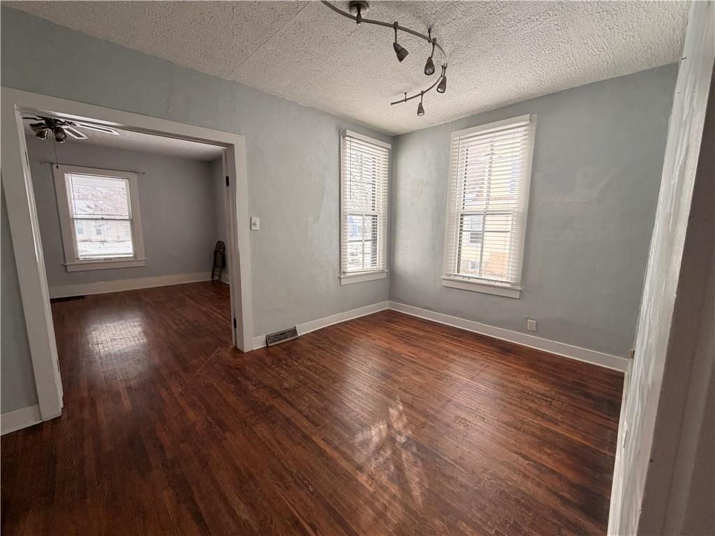 207 W Market Street — photo 9