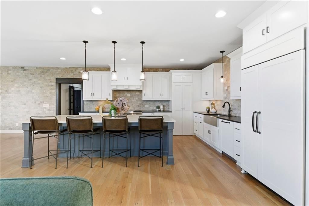 10516 N Hedges Avenue — photo 19
