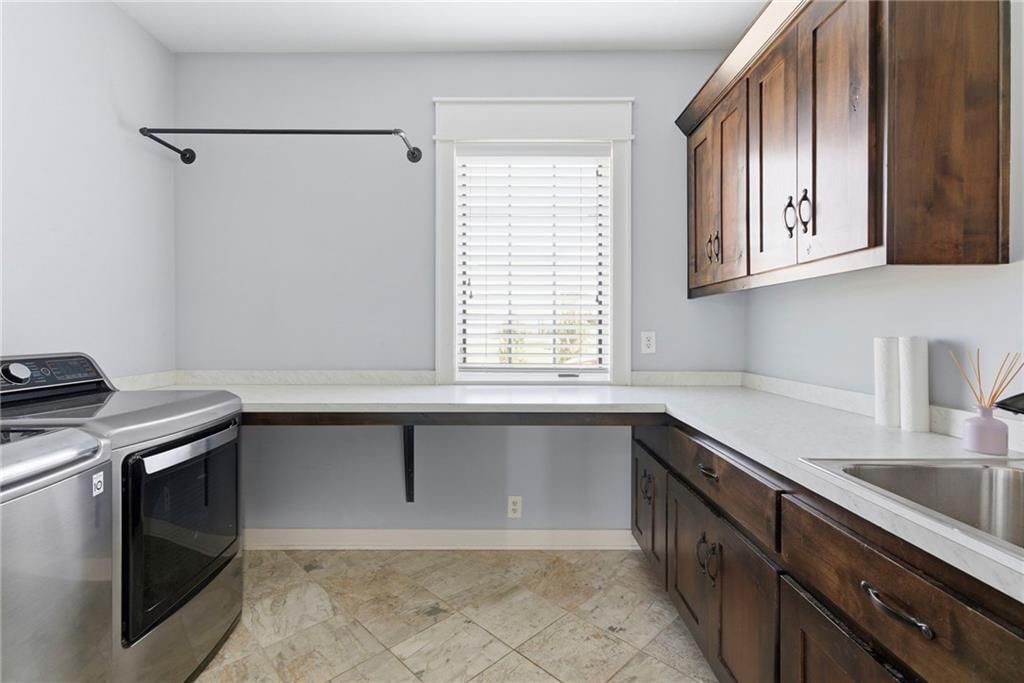 10516 N Hedges Avenue — photo 30