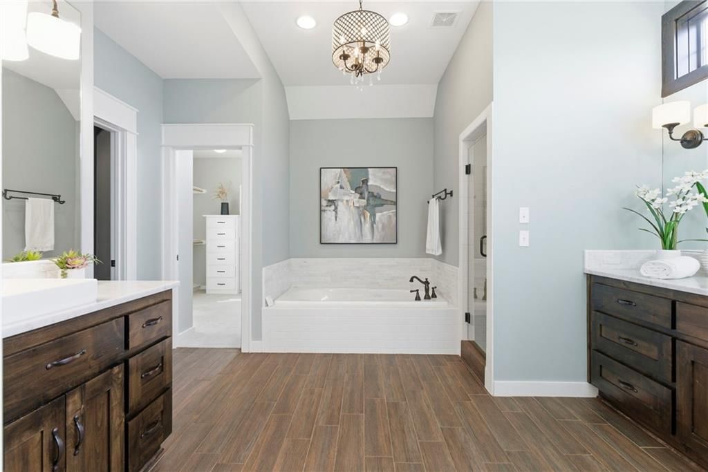 10516 N Hedges Avenue — photo 33