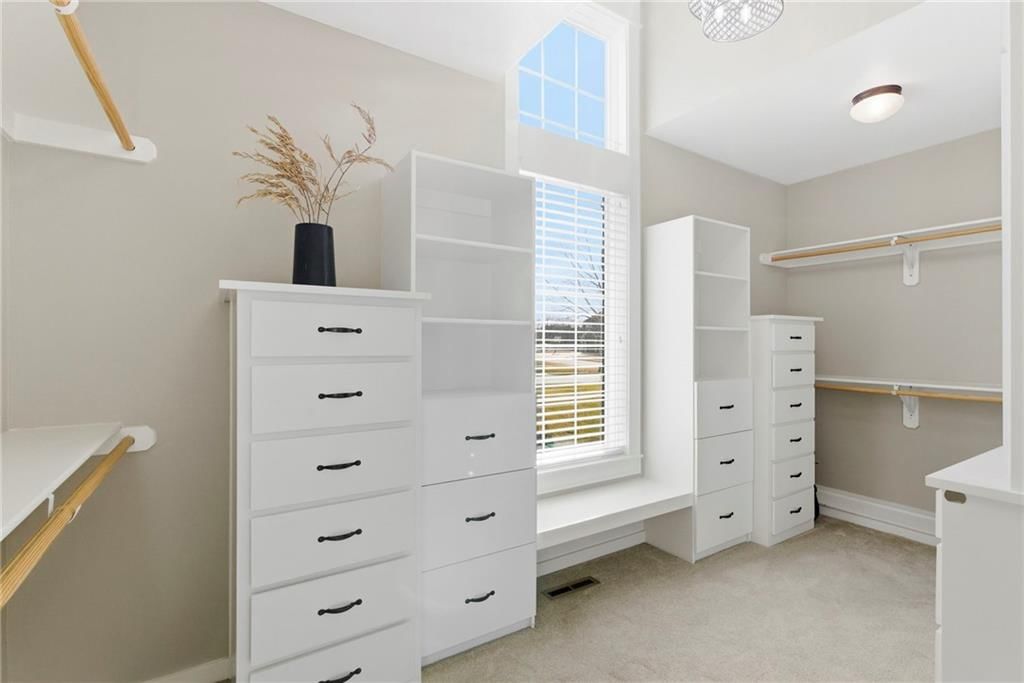10516 N Hedges Avenue — photo 35