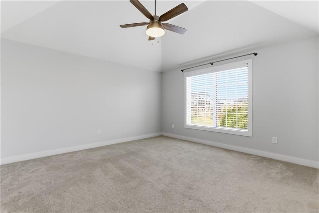 10516 N Hedges Avenue — photo 39