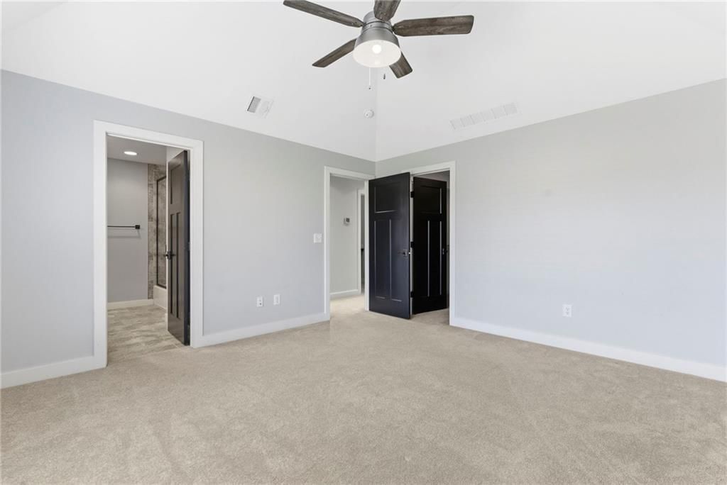 10516 N Hedges Avenue — photo 40