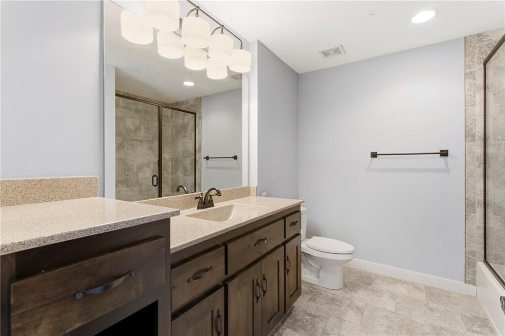 10516 N Hedges Avenue — photo 41