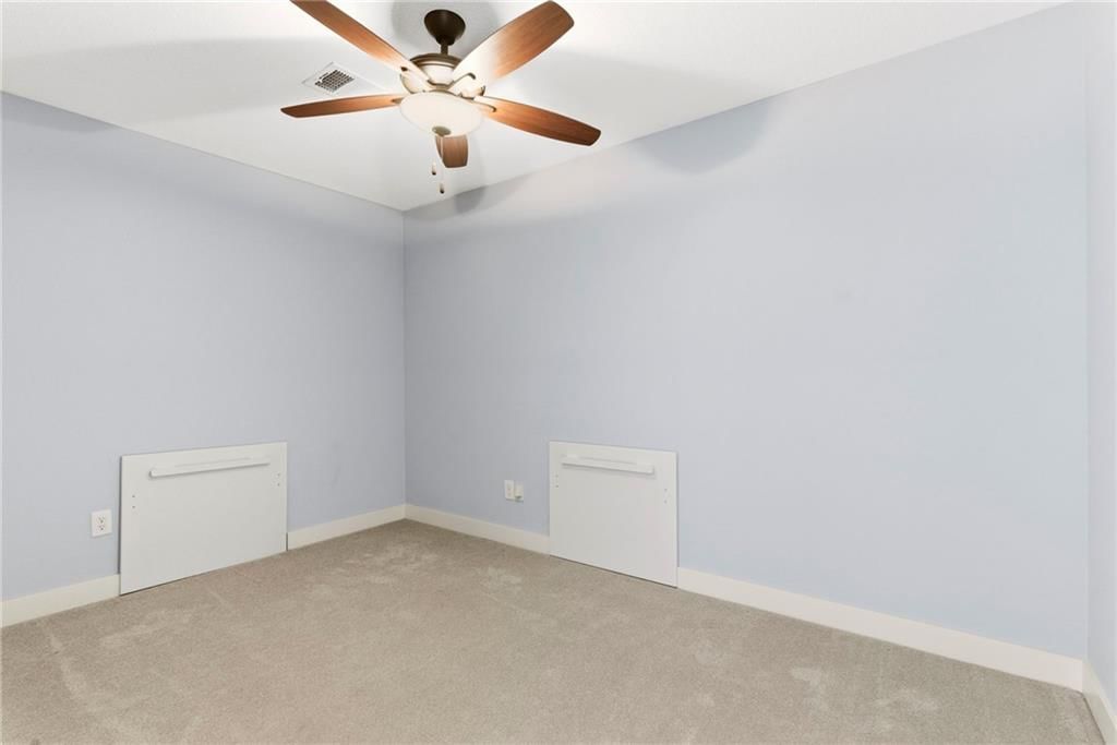 10516 N Hedges Avenue — photo 47