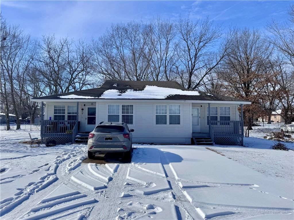 206 N Elm Street — photo 3