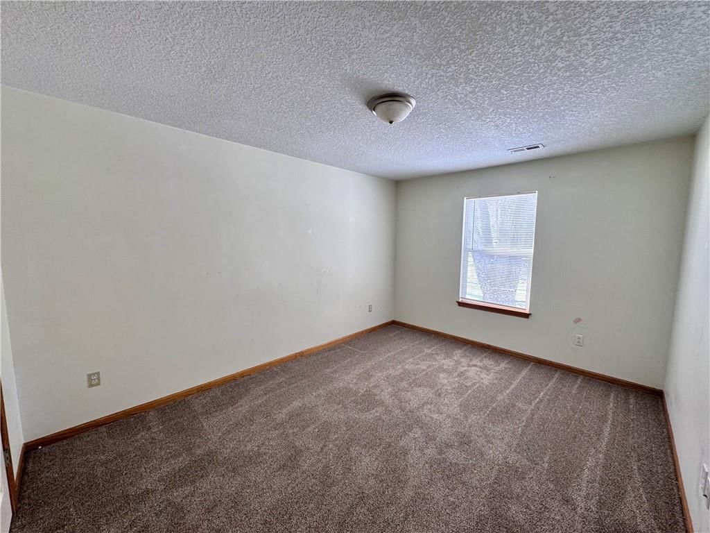 206 N Elm Street — photo 10
