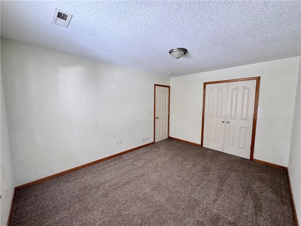 206 N Elm Street — photo 11