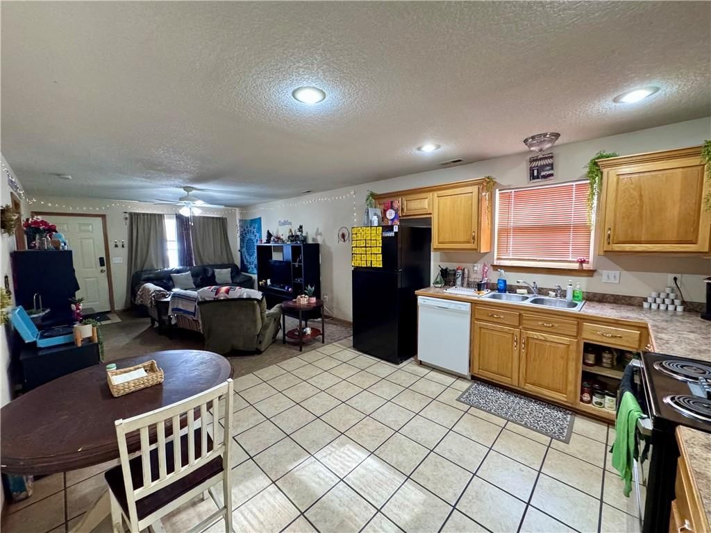 206 N Elm Street — photo 17