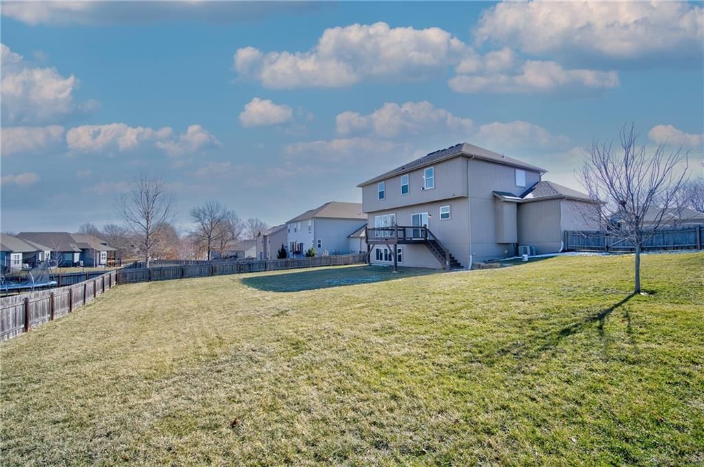 1001 SE Forest Ridge Court — photo 38