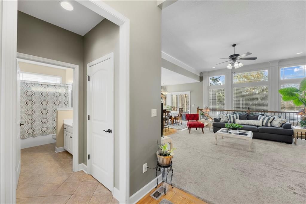 1362 Brompton Lane — photo 4