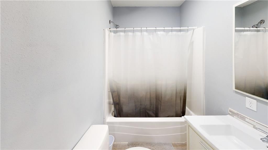 835 N Clay Street — photo 9