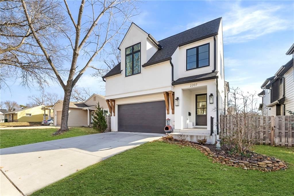 2207 W 48th Street — photo 3