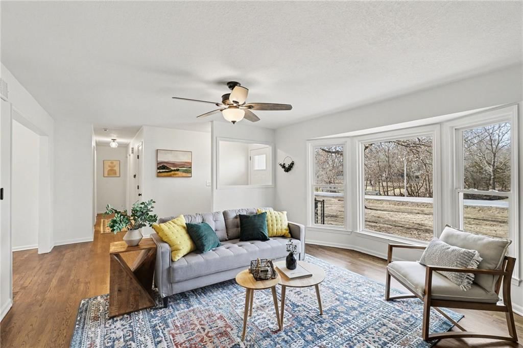 960 Glengera Street — photo 10