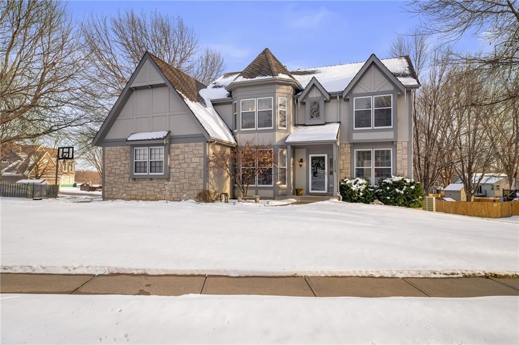 13209 S Locust Street — photo 2