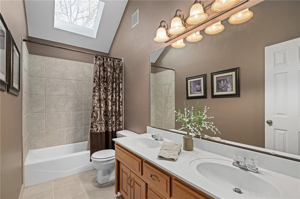 13209 S Locust Street — photo 43