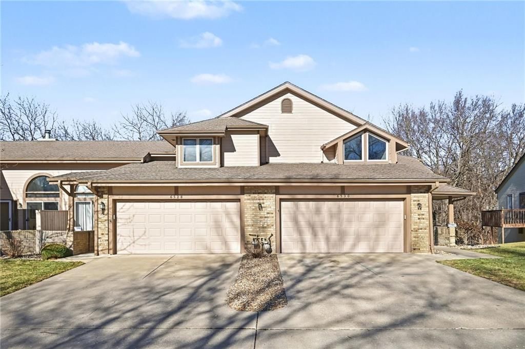 6530 N Revere Drive — photo 2