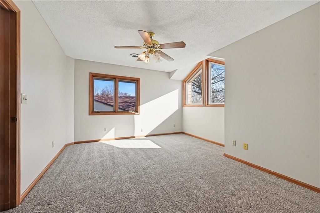 6530 N Revere Drive — photo 14