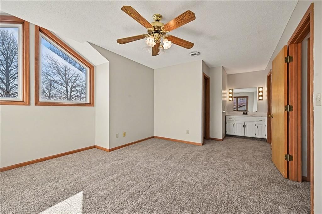 6530 N Revere Drive — photo 15