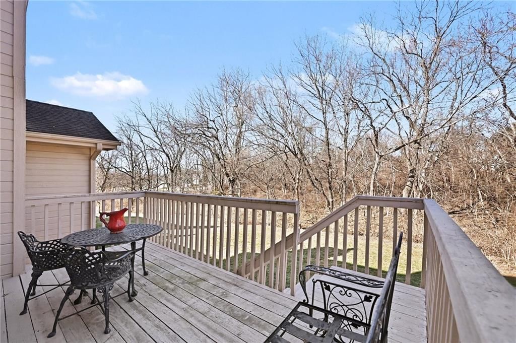 6530 N Revere Drive — photo 21