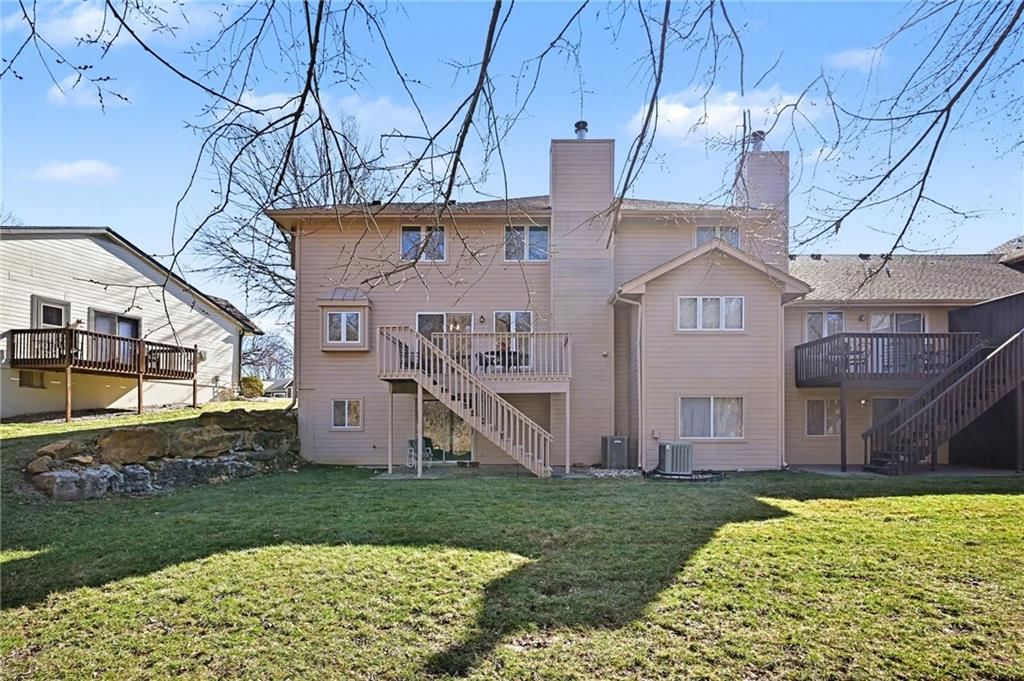 6530 N Revere Drive — photo 23
