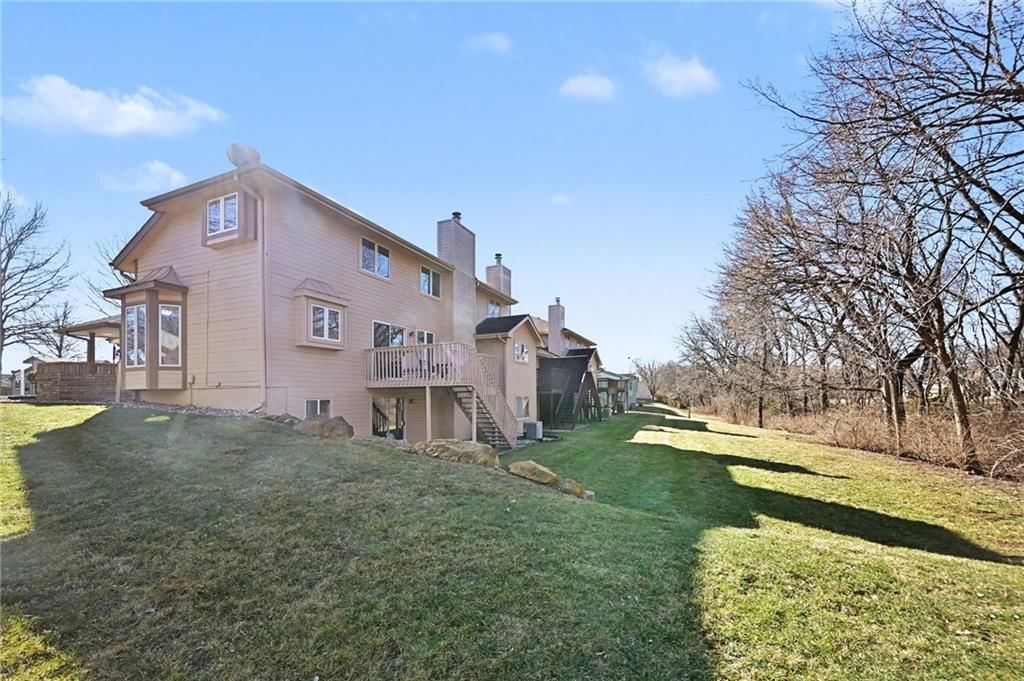 6530 N Revere Drive — photo 24