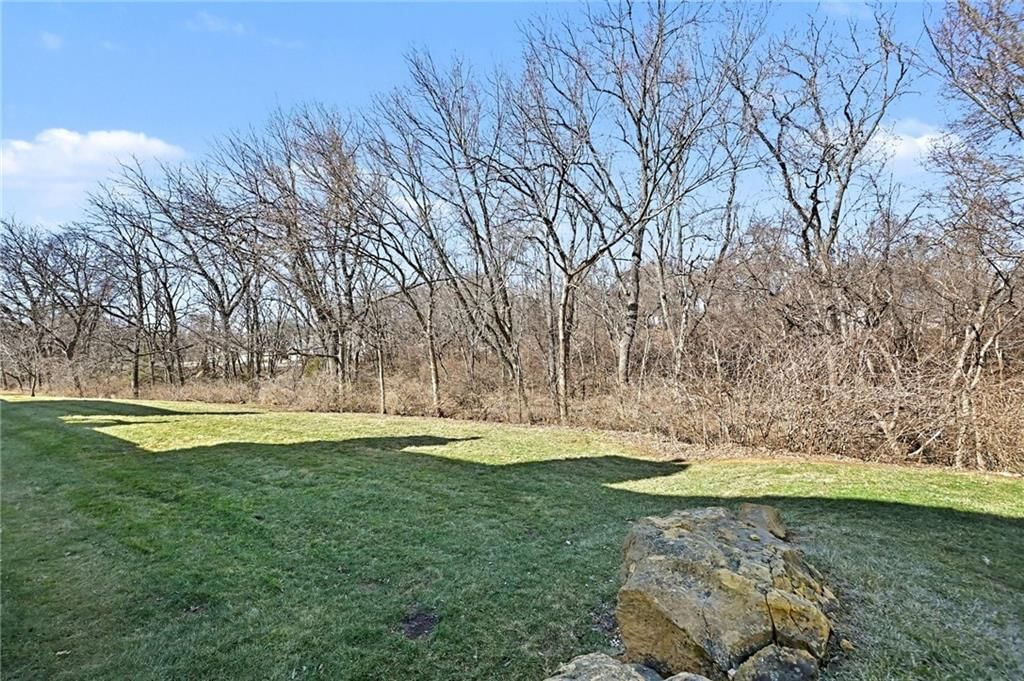 6530 N Revere Drive — photo 25
