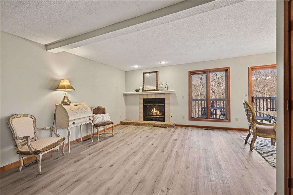 6530 N Revere Drive — photo 27