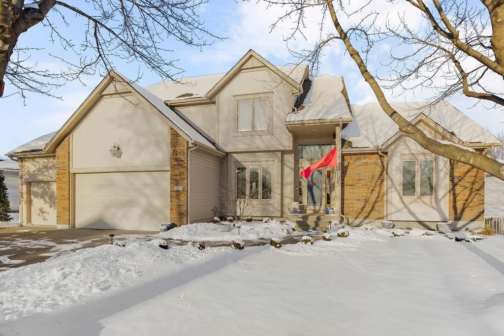 521 SE Asheville Drive, Lee's Summit, MO