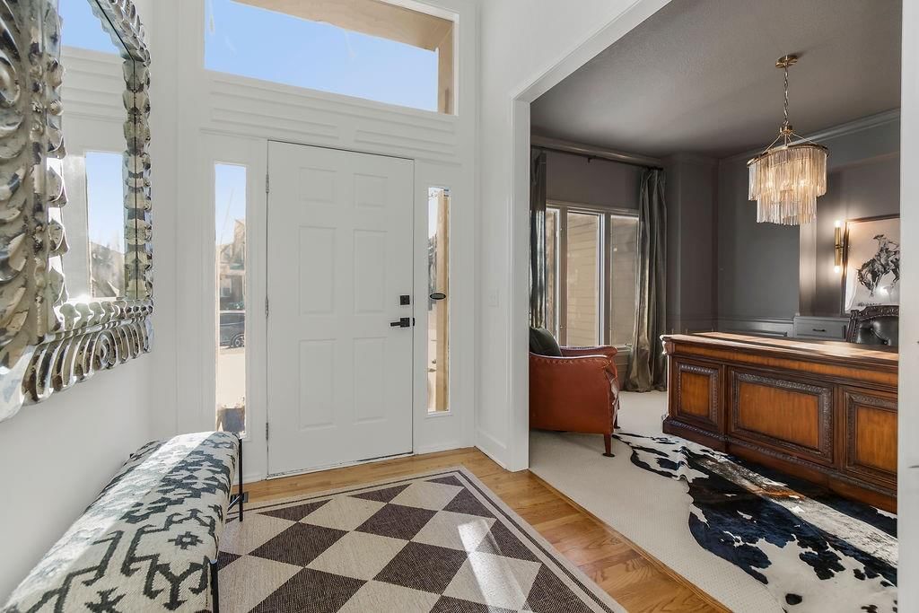 521 SE Asheville Drive — photo 3
