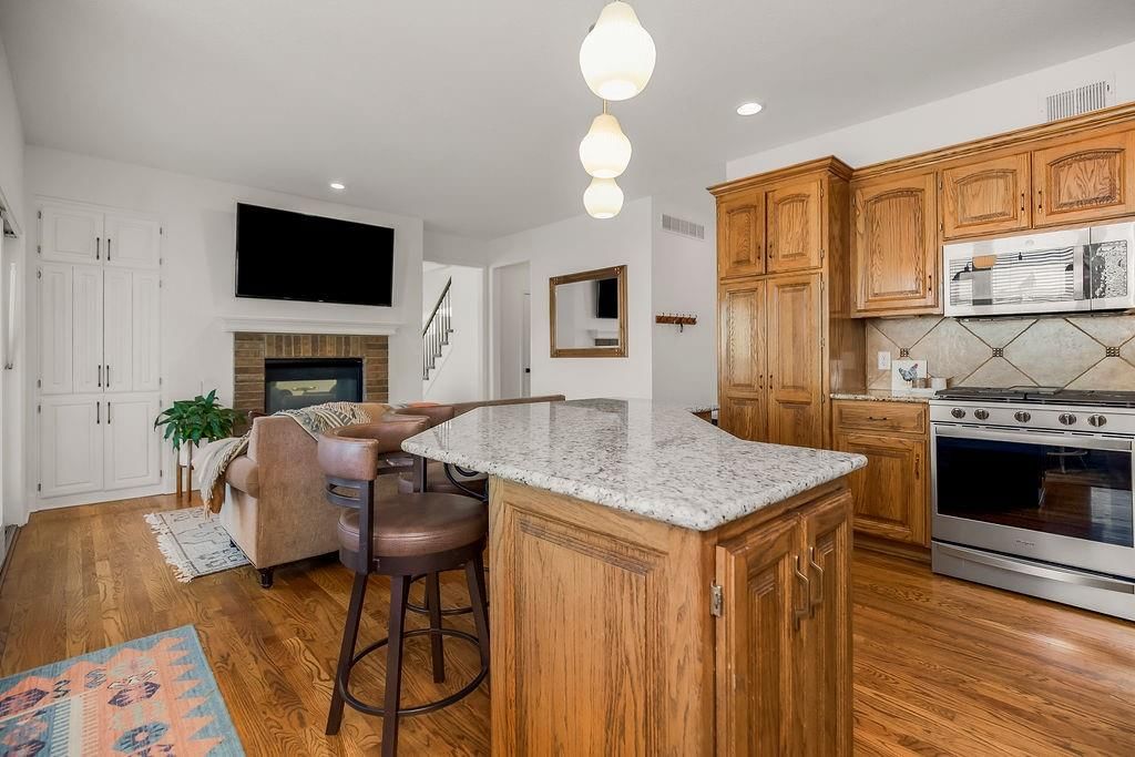 521 SE Asheville Drive — photo 10