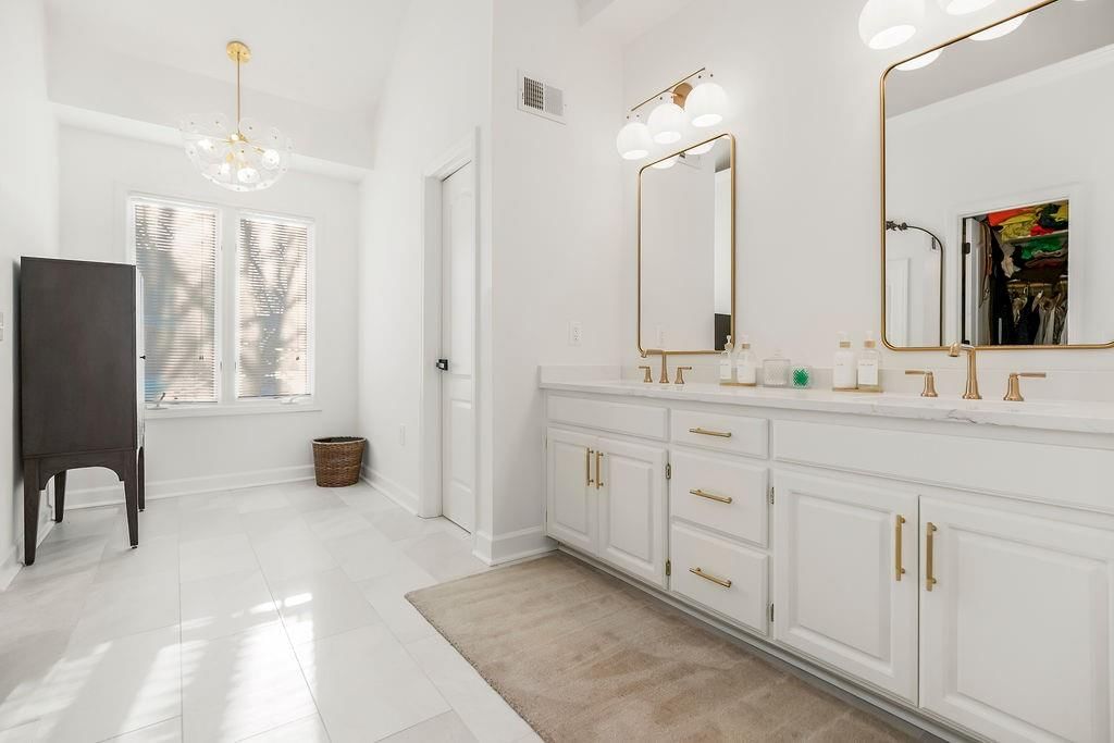 521 SE Asheville Drive — photo 19