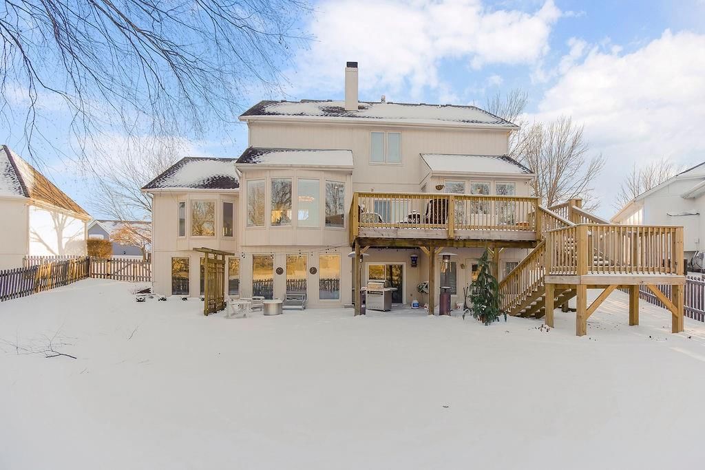 521 SE Asheville Drive — photo 32