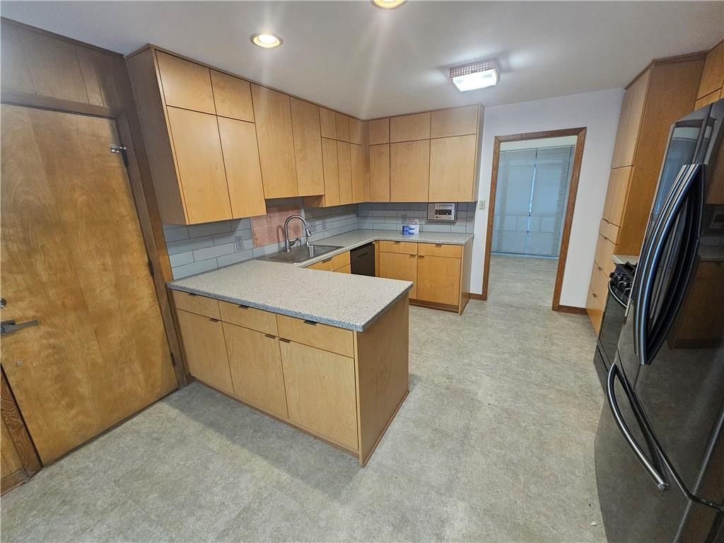 1107 S 2nd Street — photo 9