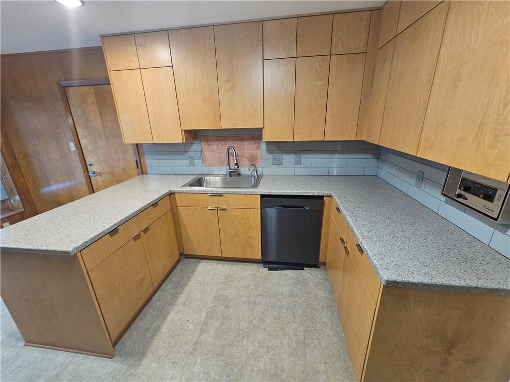 1107 S 2nd Street — photo 12