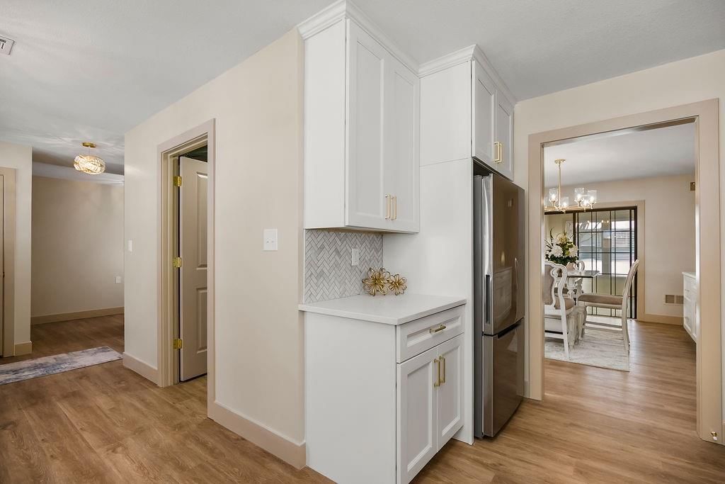1323 W Johns Boulevard — photo 11
