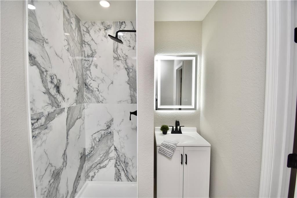7019 W 69th Terrace — photo 30