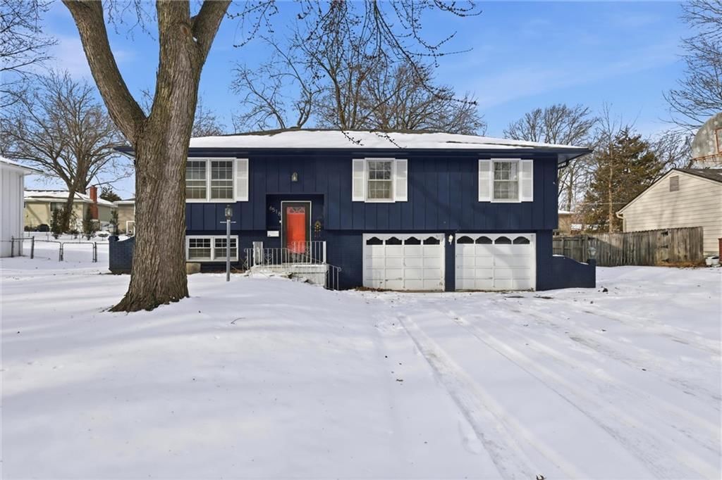 6518 Larsen Lane, Shawnee, KS