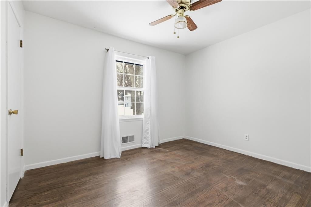 6518 Larsen Lane — photo 17